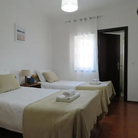 Casa Belos Ares Dom wakacyjny Ferrel (Leiria)